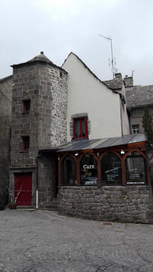 Le Bouddha Besse Besse-et-Saint-Anastaise Exterior foto